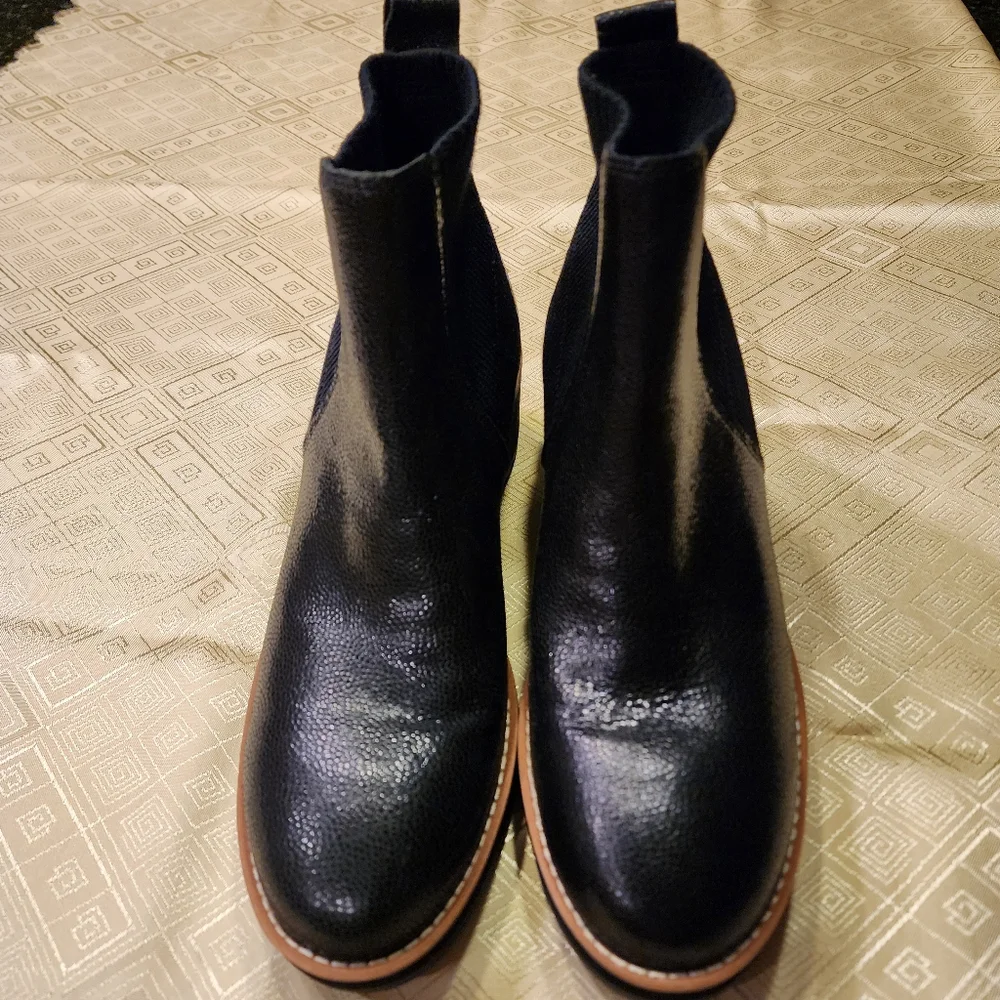 Eileen Fisher New Liou Embossed Leather Wedge Chelsea Boots. - Picture 6 of 11